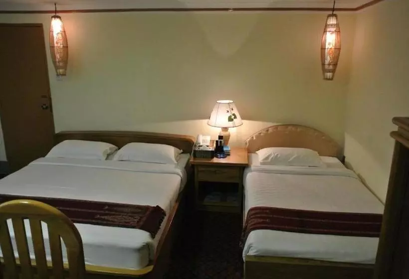 هتل Grand Empire