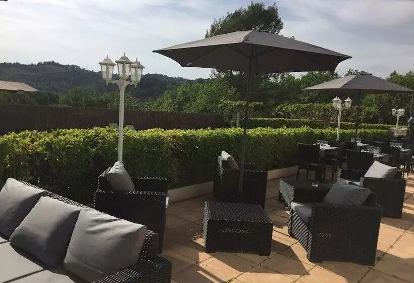 Hotelli Hôtel La Chêneraie