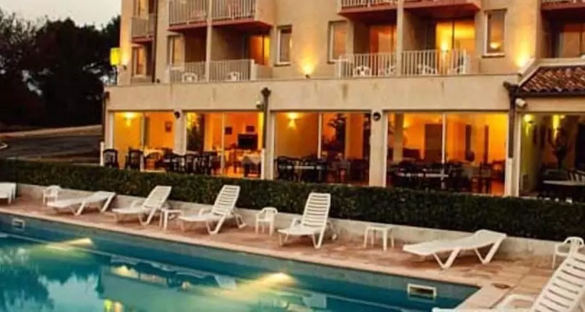 Hotelli Hôtel La Chêneraie