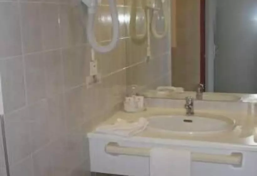 Hotelli Hôtel La Chêneraie