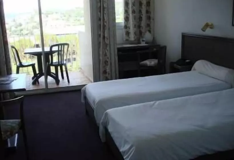 Hotelli Hôtel La Chêneraie