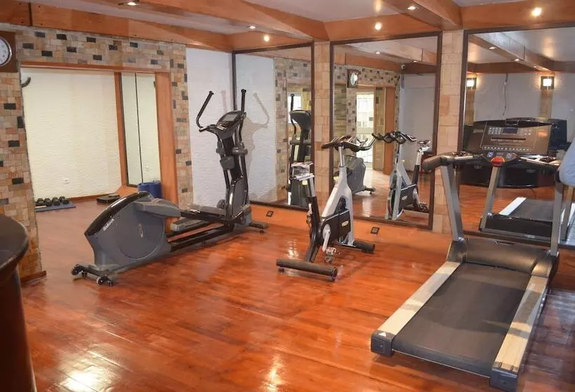 هتل Hôtel Résidence La Falaise