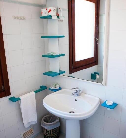 Отель Miralonga