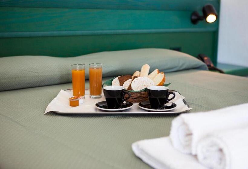 Отель Miralonga