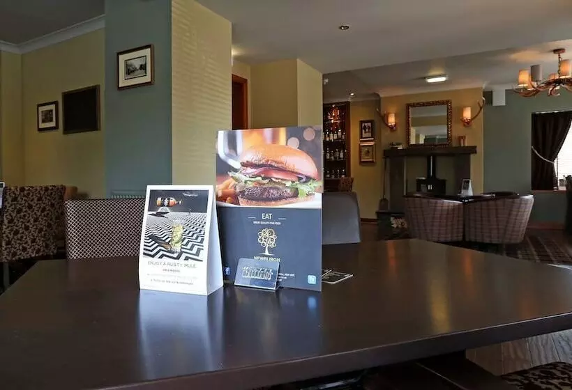 Отель Newburgh Inn