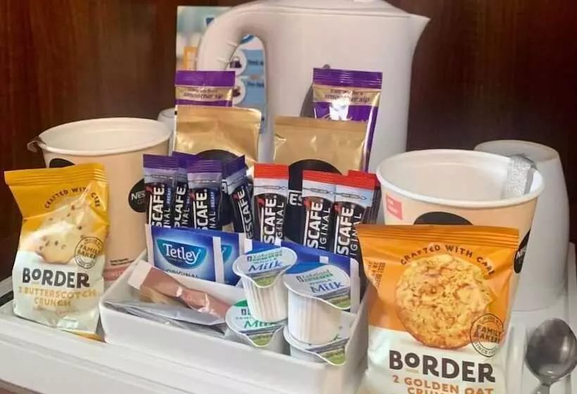 Отель Newburgh Inn