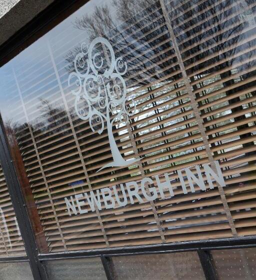 בית מלון כפרי Newburgh Inn