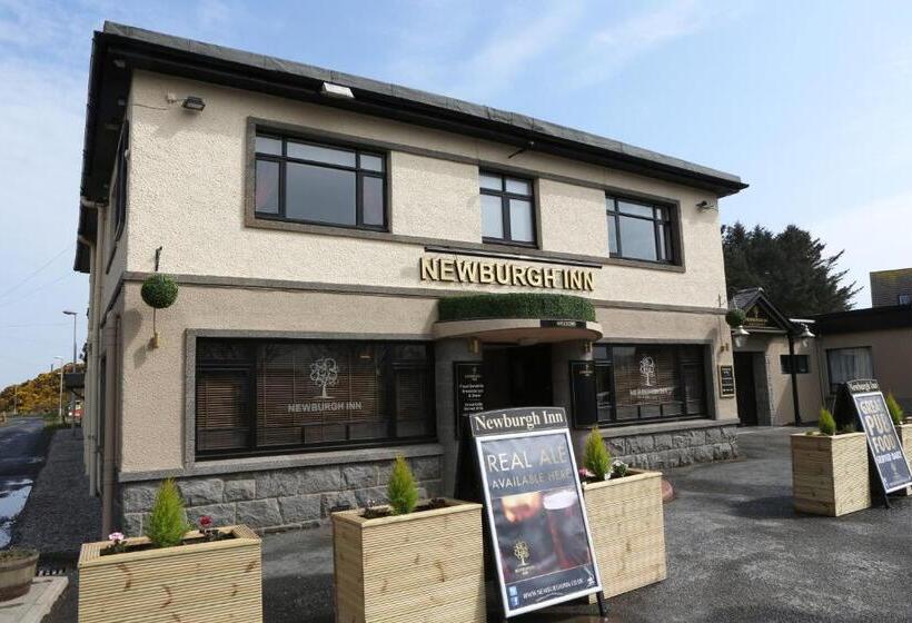 בית מלון כפרי Newburgh Inn