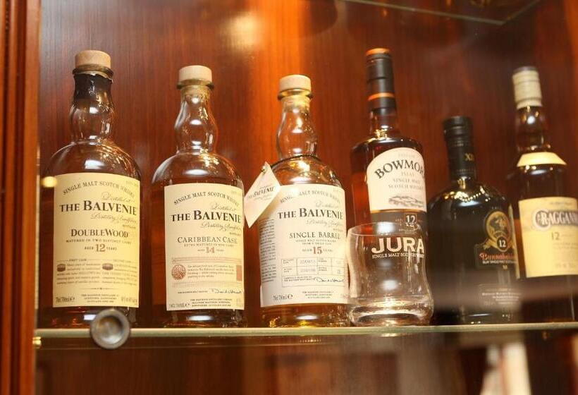 בית מלון כפרי Newburgh Inn