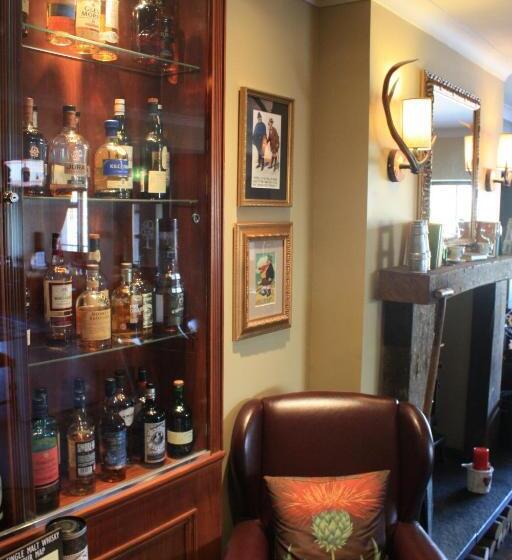 בית מלון כפרי Newburgh Inn