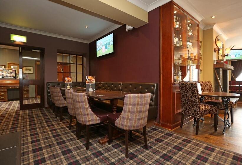 בית מלון כפרי Newburgh Inn