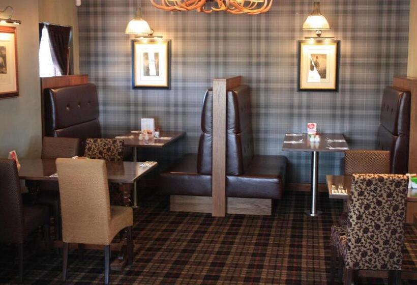 בית מלון כפרי Newburgh Inn