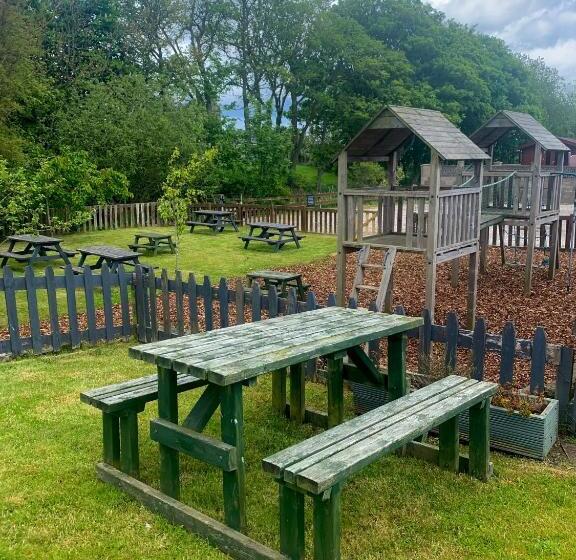 בית מלון כפרי Newburgh Inn