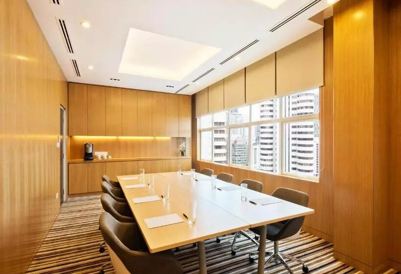 هتل Oasia Suites Kuala Lumpur