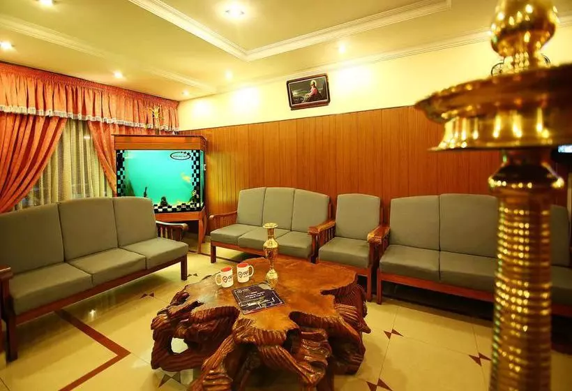 ホテル Oyo Rooms Am Road Csi Church