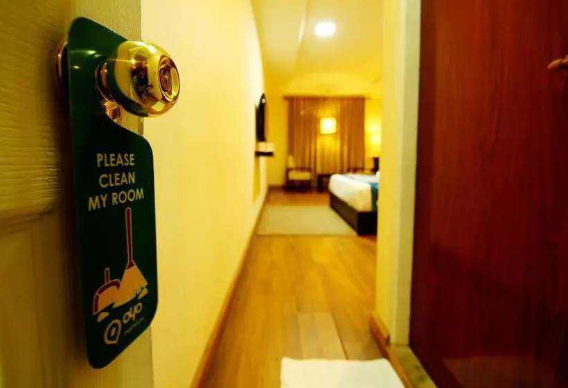 ホテル Oyo Rooms Am Road Csi Church