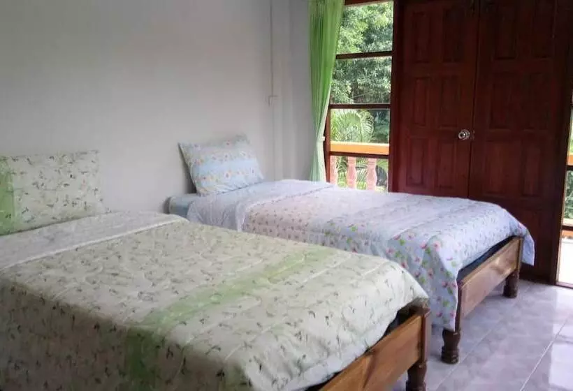 ホテル Samui Poshtel