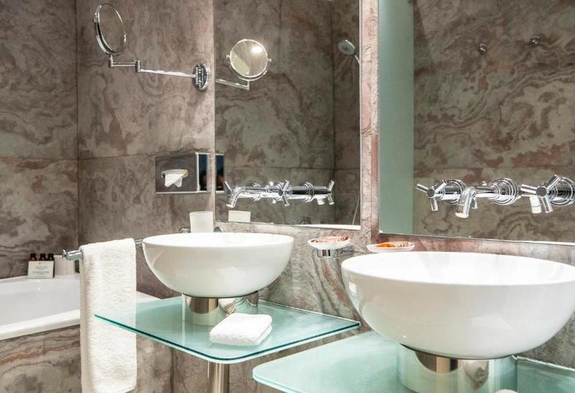 هتل The Mozart Prague