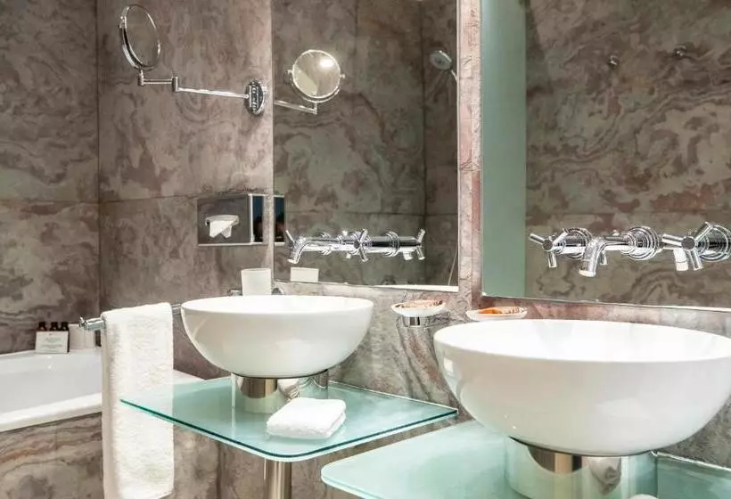 هتل The Mozart Prague