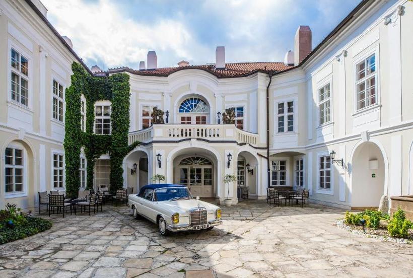 هتل The Mozart Prague