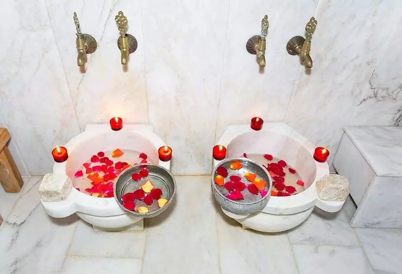 هتل Stonehouse By Ipek