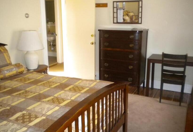 פנסיון The Sterling Inn