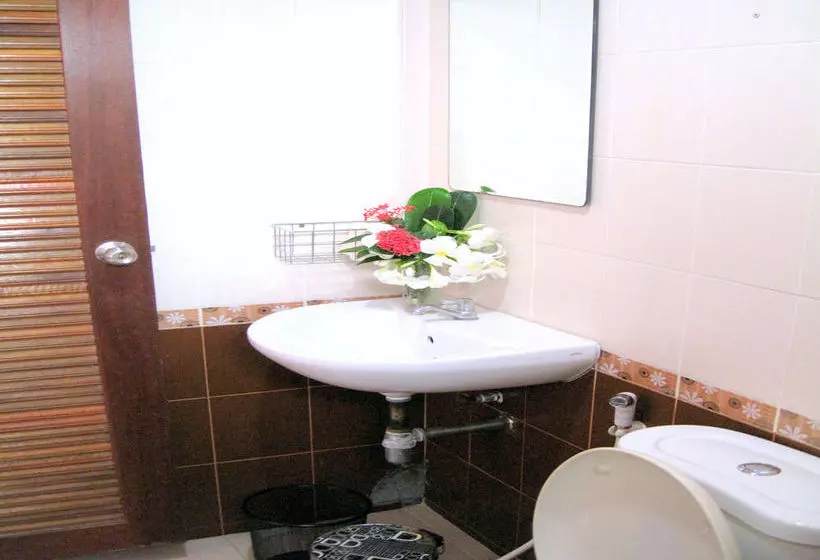 The Friendship - Hostel