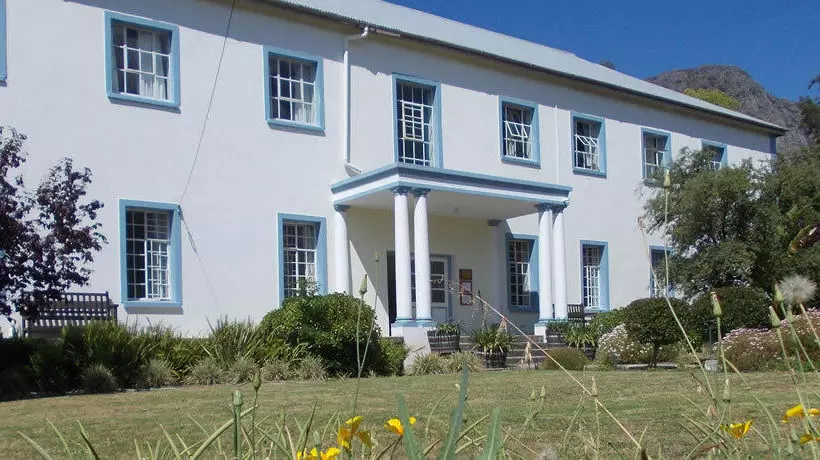 فندق صغير Franschhoek Traveller's Lodge & Group Accommodation