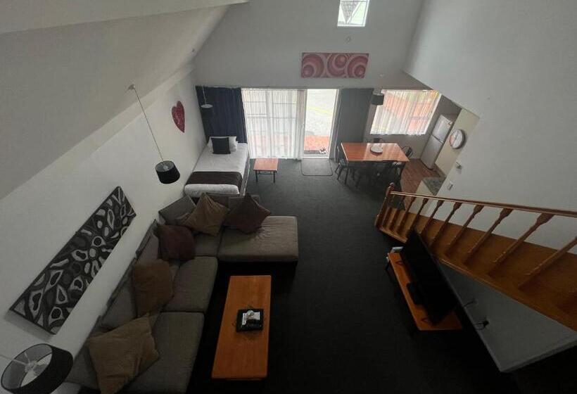 Asure Green Gables Motel