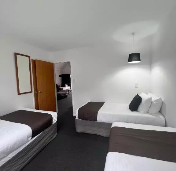 Asure Green Gables Motel