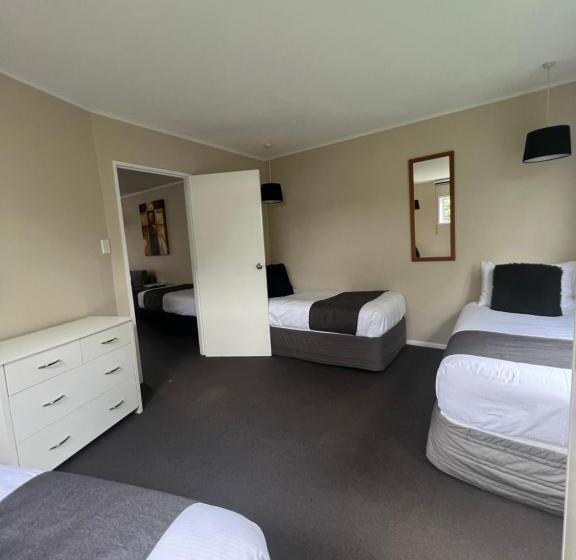 Asure Green Gables Motel