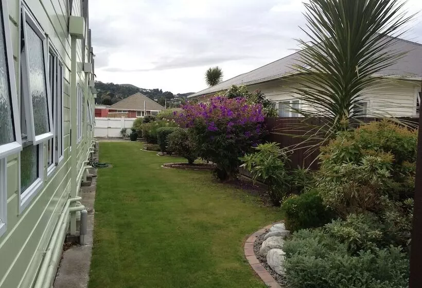 Asure Green Gables Motel