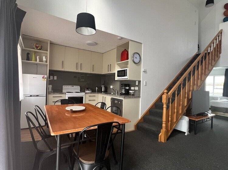 Asure Green Gables Motel