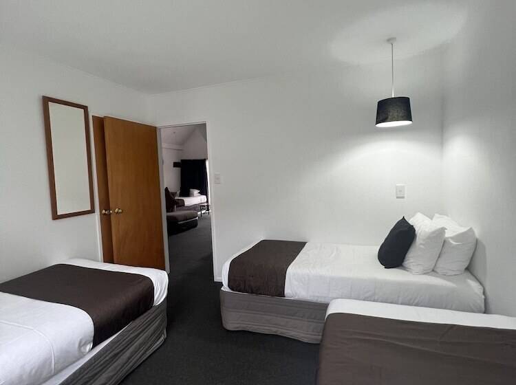 Asure Green Gables Motel