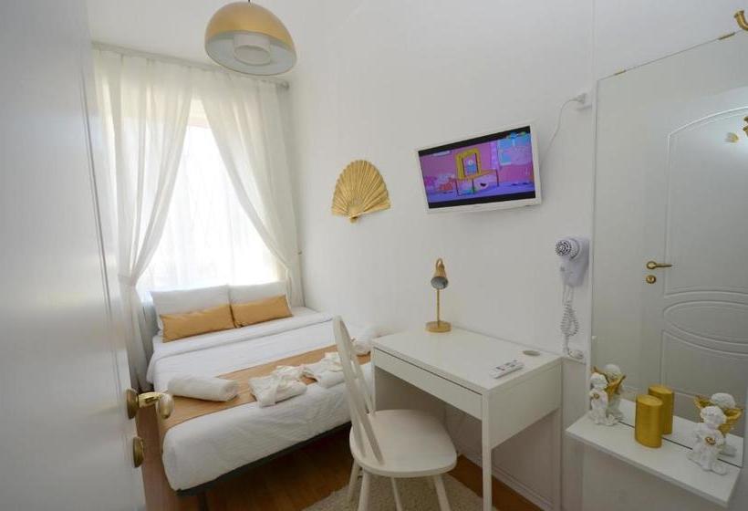 Отель Golden Garden