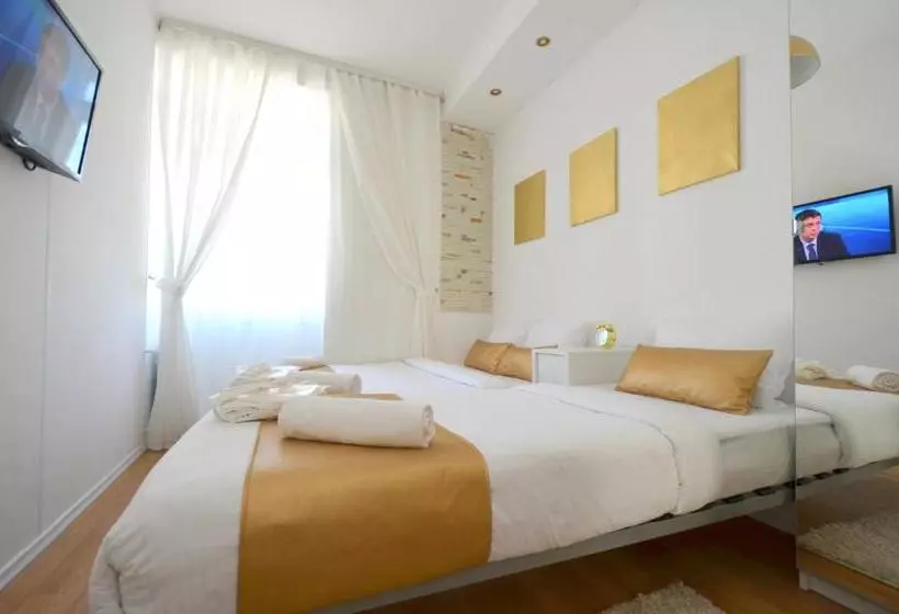 酒店 Golden Garden