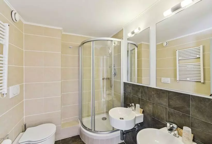 ホテル Hôtel Turan