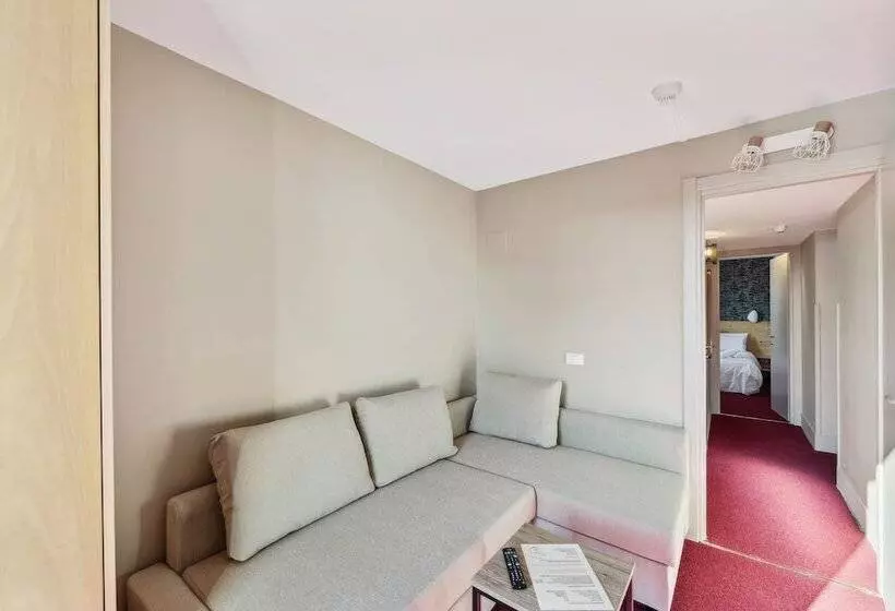 ホテル Hôtel Turan