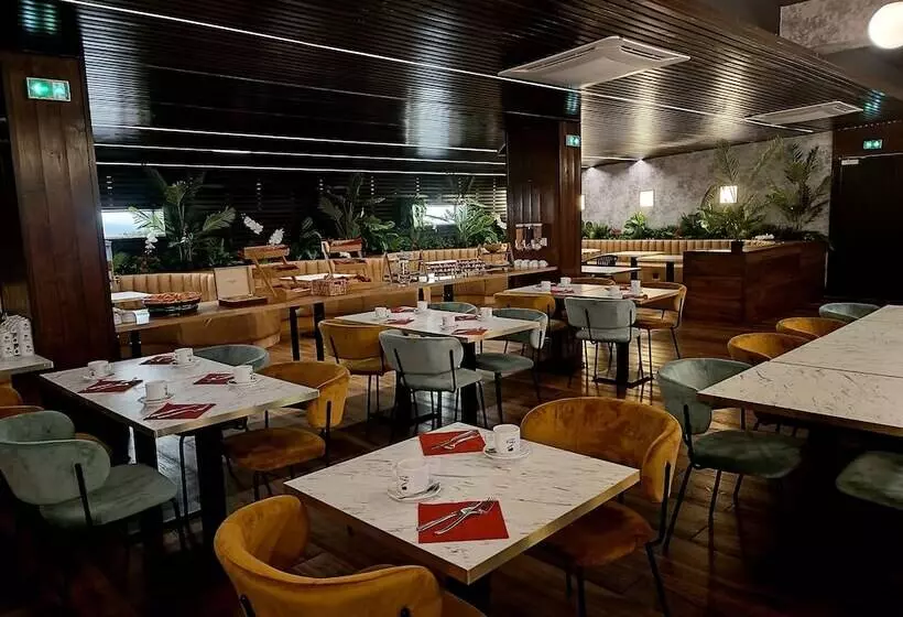 ホテル Hôtel Turan