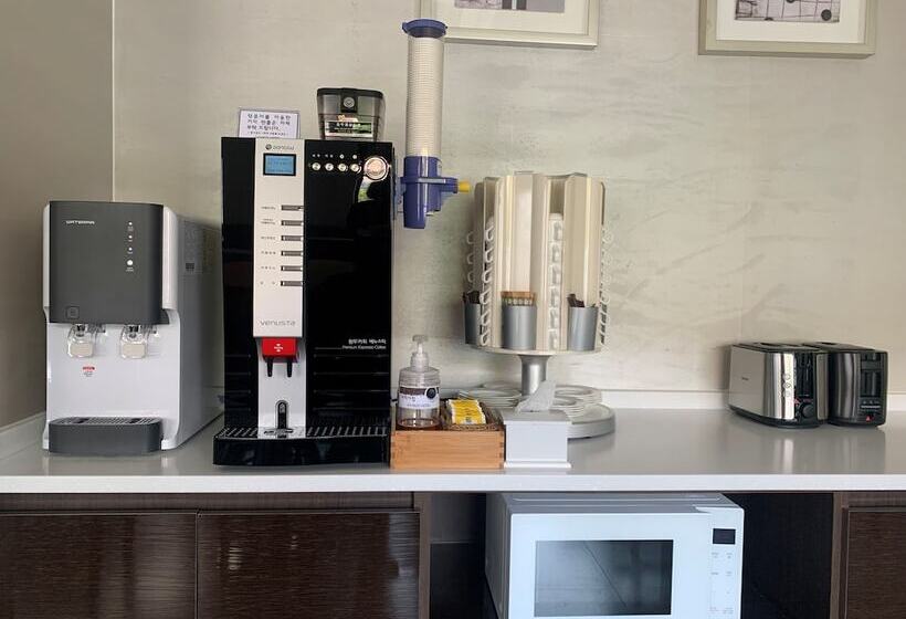 Hotel Icheck Hyunjin