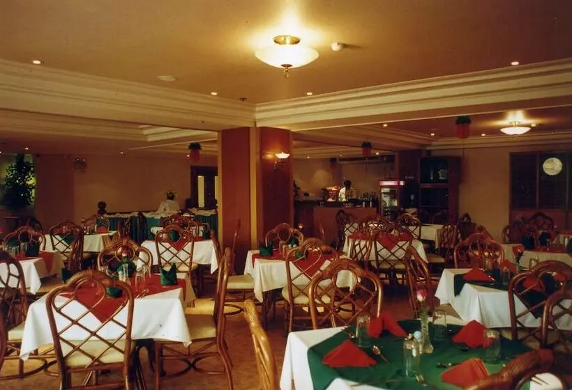 Отель Maxandrea