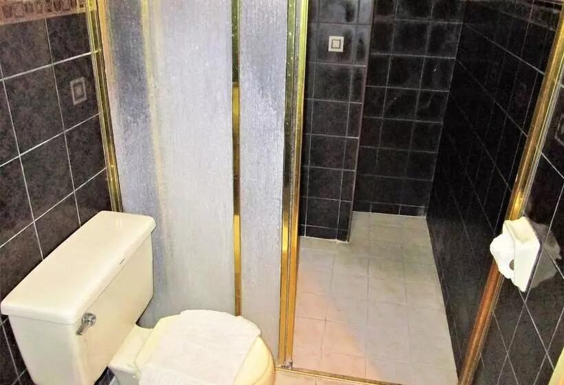 Отель Maxandrea