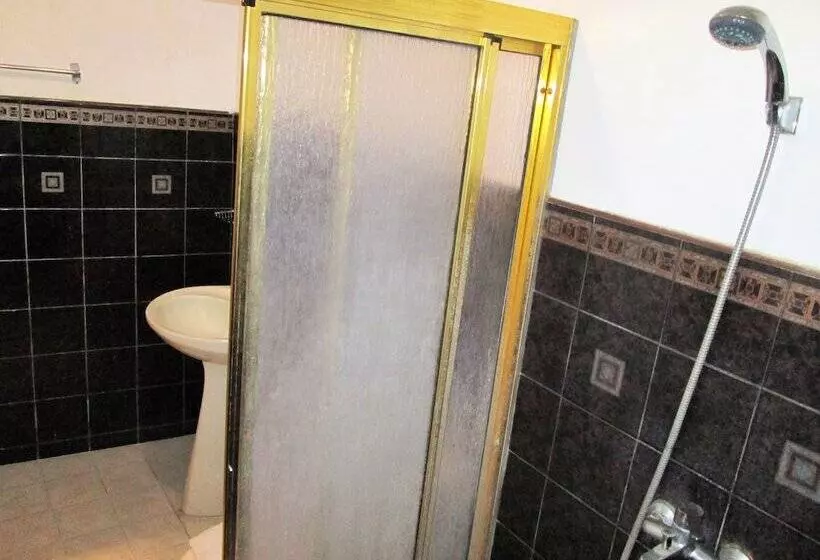 Отель Maxandrea