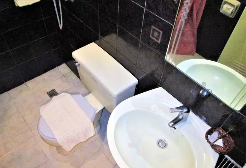 Отель Maxandrea