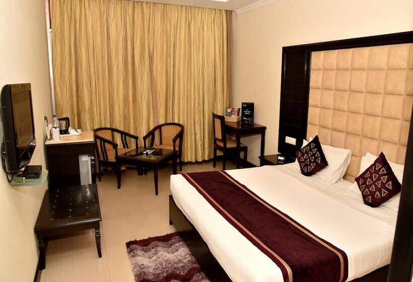 酒店 Oyo Premium Sector 43 B