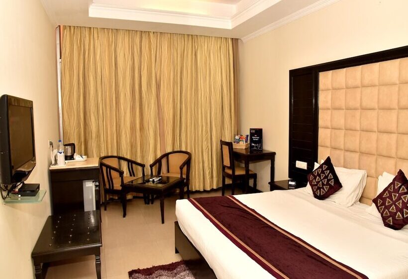 酒店 Oyo Premium Sector 43 B