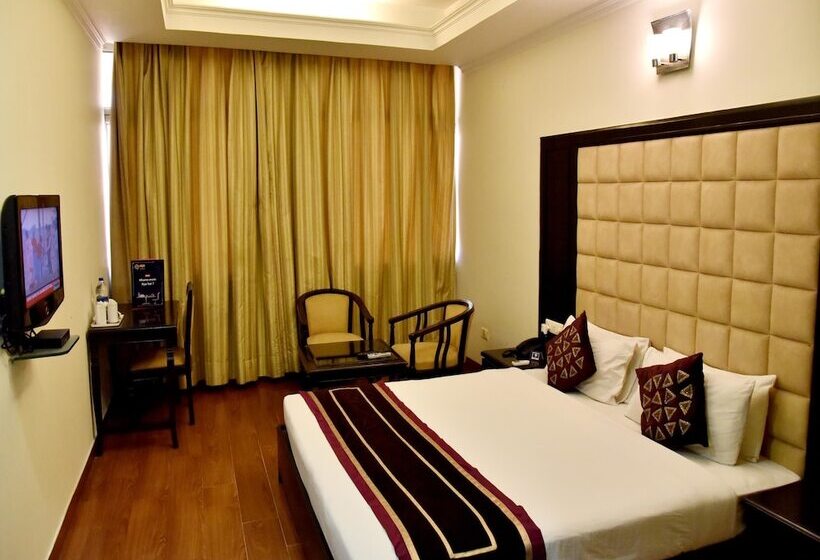 酒店 Oyo Premium Sector 43 B