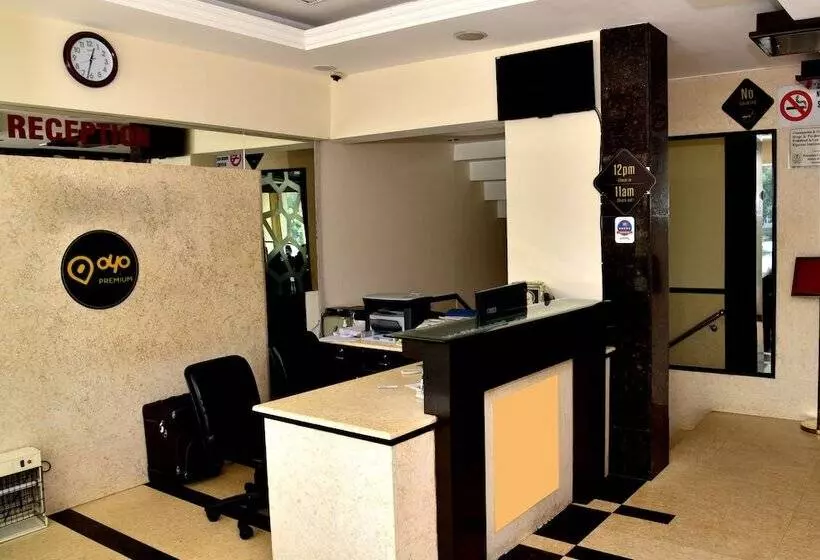 هتل Oyo Premium Sector 43 B