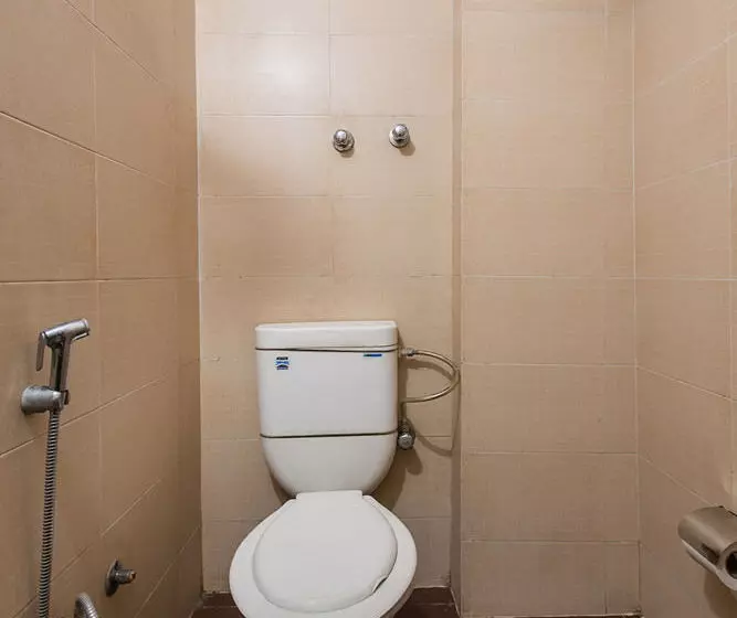 هتل Oyo Rooms Sindhi Camp Metro Station 2