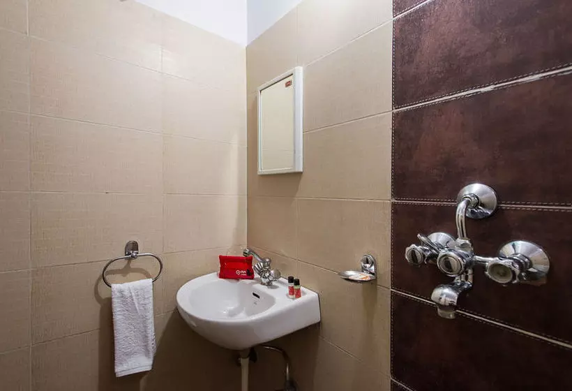 هتل Oyo Rooms Sindhi Camp Metro Station 2